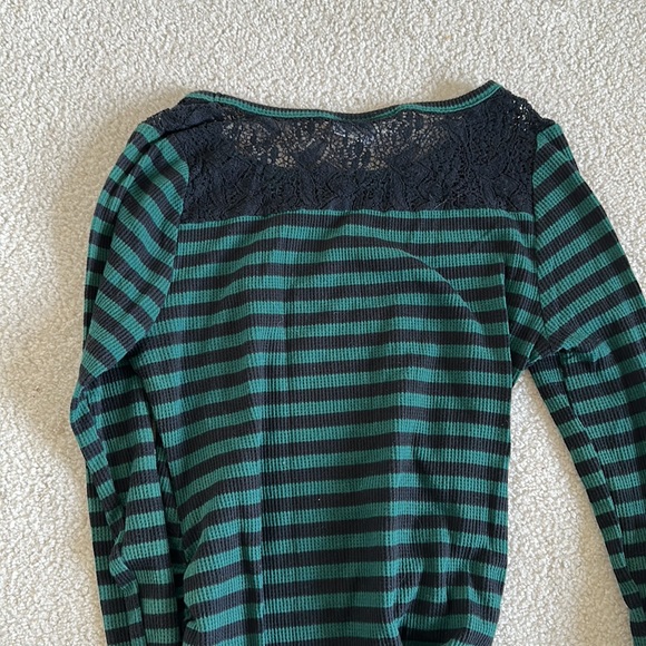 Lot of 5 maternity shirts - size medium - Picture 5 of 9